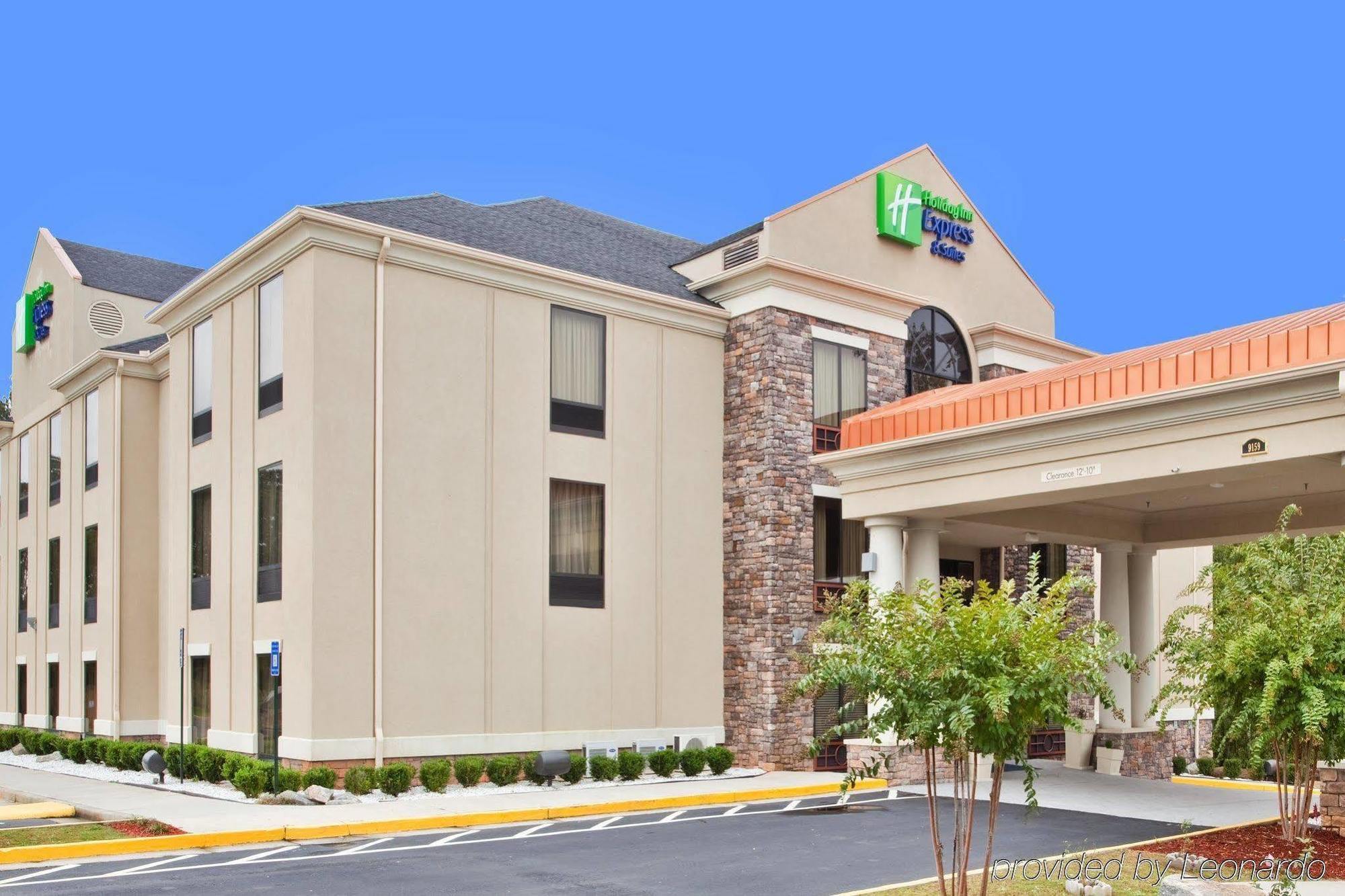 La Quinta By Wyndham Covington Hotel Exterior photo